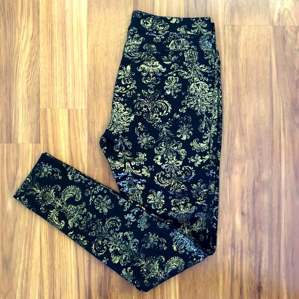 HUE Legging with Gold Appliqué - Size S